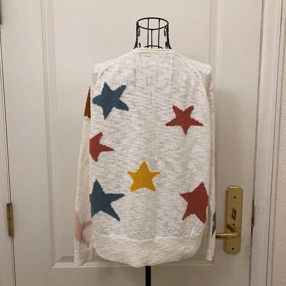 Lou & Grey Women Cream With Multicolored Stars Print V-Neck Sweater Size Small - Picture 3 of 5